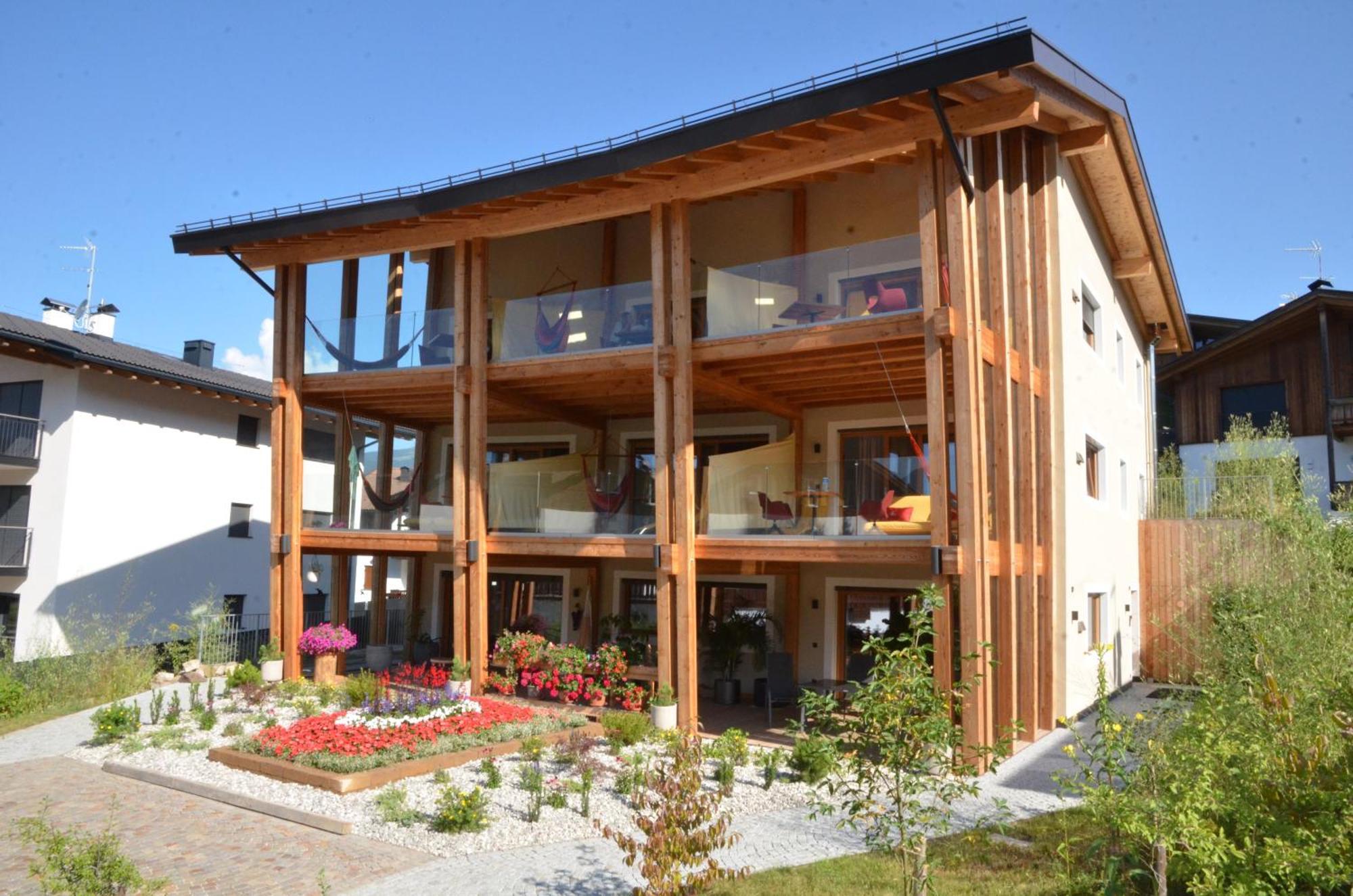 Kastelart - Karbon Aparthotel Castelrotto Luaran gambar